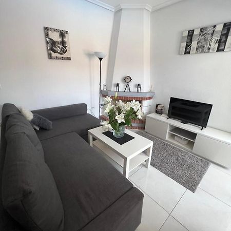 Modern Apartment In Punta Prima Punta Prima  ภายนอก รูปภาพ