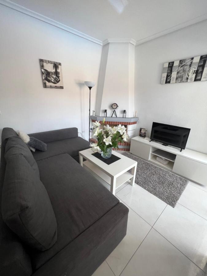 Modern Apartment In Punta Prima Punta Prima  ภายนอก รูปภาพ